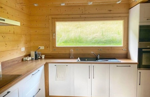 Les Contamines-Montjoie House | Modern chalet with outdoor jacuzzi, great mountain view, 5min drive to ski lift