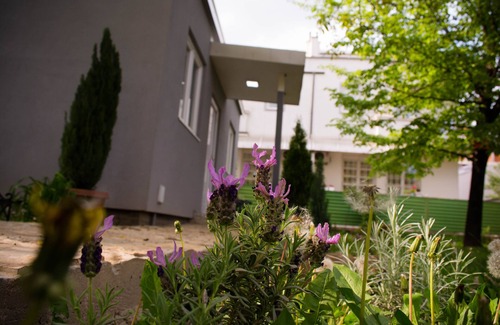 Vozdovac Apartment | Modern & fully equiped apartment with big garden