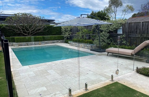Enfield House | Modern Garden Getaway close to Burwood, 2 BR, WiFi, Parking and Pool!