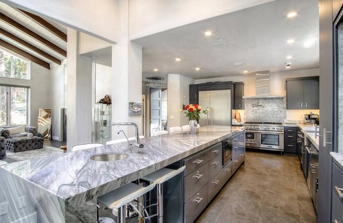Del Monte Forest House | Modern gated estate a healthy walk to the Lodge and Golf. Near RLS