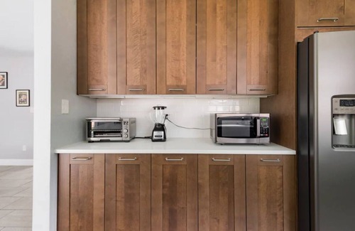 Gainesville House | Modern get away in the heart of GNV. Mins to UF
