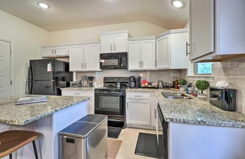 Granite Shoals House | Modern Granite Shoals Retreat with Fire Pit!