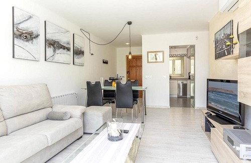 Puerto de Pollensa Apartment | Modern Ground Floor Apartment with a Private Garden & Communal Pool in Llenaire - 300m to the Beach!