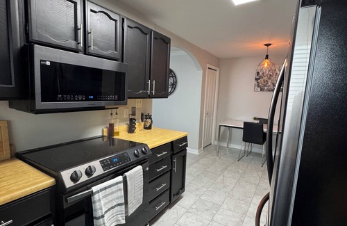 South Salt Lake Condo | Modern Guest Suite