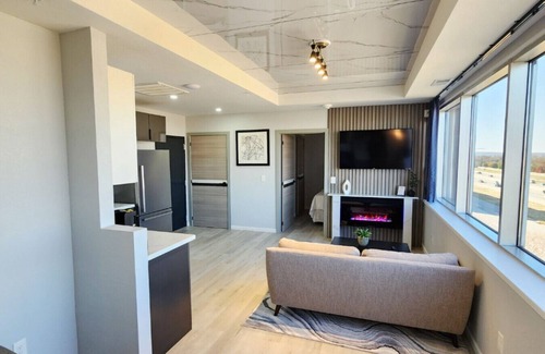 Tulsa Apartment | Modern High-Rise Apartment - 1