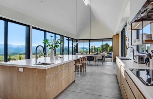 Windsor House | Modern Hilltop Healdsburg Residence With 360' Views