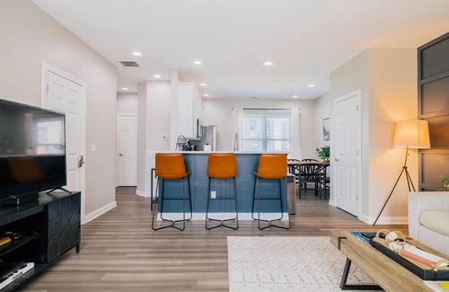 Midtown House | Modern & Hip 2BD Apt in Central Brush Park!