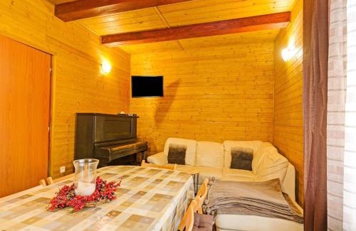 Cerny Dul House | Modern Holiday Home in Cerný Dul with Private Garden