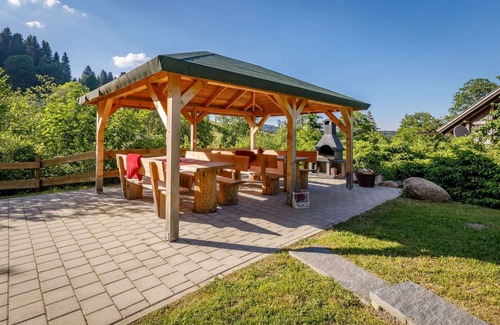 Feldberg House | Modern home - BBQ, Sauna, Whirlpool, fireplace, Wifi, BBQ, fenced, playground, ski run