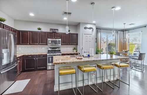 Canyon Trails South House | Modern Home Near Ballpark - Newly Furnished