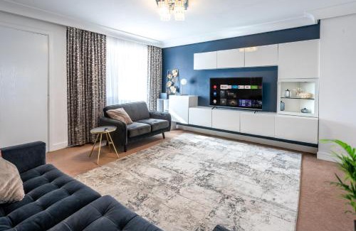 Manchester Apartment | Modern Home Near Etihad, Coop Live