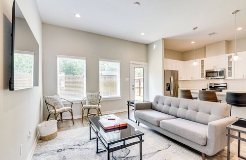 Northside House | Modern Home w/Fenced Backyard in Houston