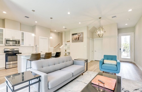 Northside House | Modern Home w/Fenced Backyard in Houston