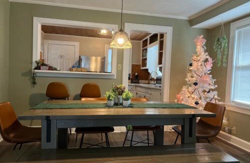 Indianapolis House | Modern Indy Getaway Near Butler, Fairgrounds & Broad Ripple Hot Tub