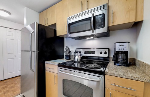 Downtown Jersey City Apartment | Modern Jersey City One Bed in Luxury Building