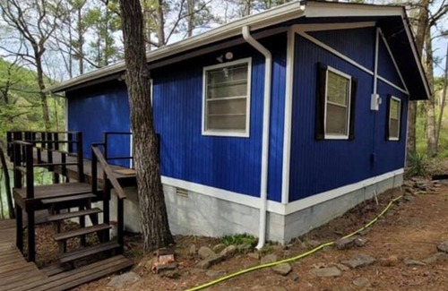 Bee Branch Cabin | Modern Lake Cabin with great views of the Solar Eclipse!