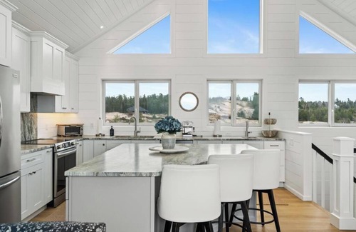 Harbor Springs House | Modern Lake Michigan Retreat! Stunning Views & Cozy Fireplace in Sturgeon Bay