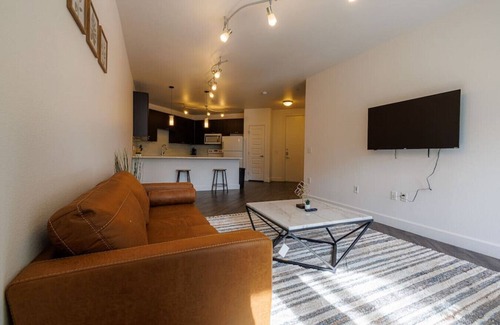Ballpark Apartment | Modern LoDo Living - Denver