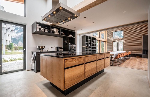 Chamonix City Centre Ski Chalet | Modern Luxury Mountain Retreat