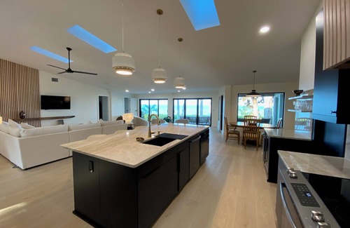 Sanders House | Modern Luxe Riverfront Paradise-new listing! Monthly discount