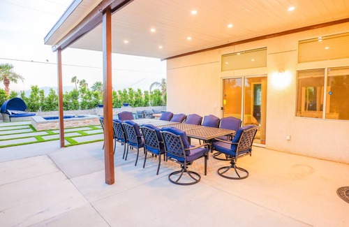 Desert Hot Springs Villa | Modern Luxury Villa With Outdoor Kitchen Pool & Spa