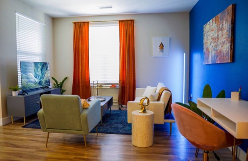 Highland Apartment | Modern Luxury Apt in Downtown Denver + King Bed + Private Garage + Pool