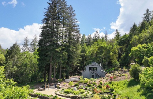Healdsburg House | Modern Luxury Barn in an Organic Farm Garden OMG!