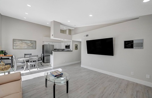 Gibson Springs Condo | Modern Luxury in Green Valley!