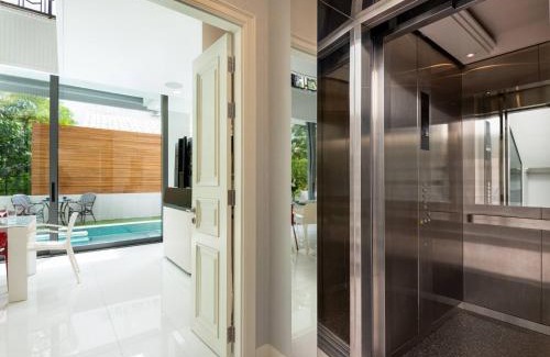 Thonglor Villa | Modern Luxury Poolhaus with Lift
