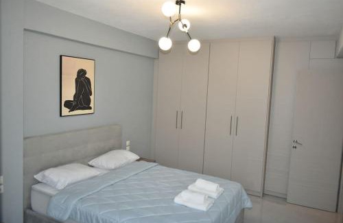 Karditsa Apartment | Modern Luxury Suite