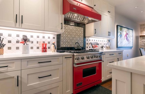 Mountain Village Cabin | Modern luxury in this beautiful three bedroom Cabin