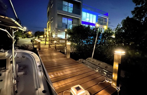 Marathon House | Modern Masterpiece in the heart of Marathon with stunning views of the Gulf