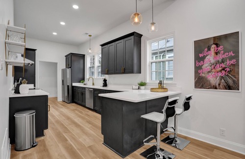 Midtown House | Modern Memphis Game House, Hot Tub! Close to Beale
