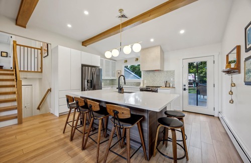Exton House | Modern Mid-Century Family Retreat
