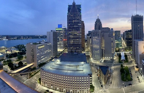 Downtown Detroit Apartment | Modern Motor City Oasis: Luxurious 1-Bedroom Apartment in Downtown Detroit