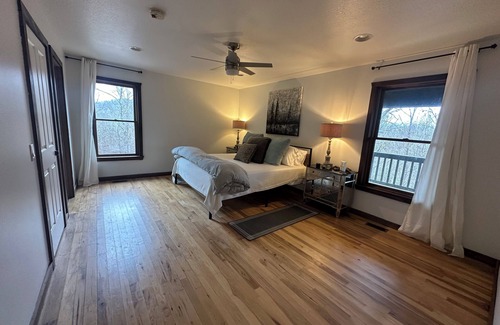 Bryson City House | Modern Mountain, 360 Degree Views, Excellent Location, 5 Star Luxury!