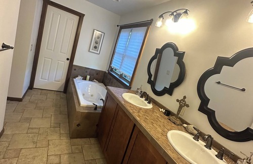 Bryson City House | Modern Mountain, 360 Degree Views, Excellent Location, 5 Star Luxury!