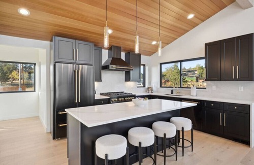 Bailey House | Modern Mountain Escape! Luxe Retreat in Bailey, CO