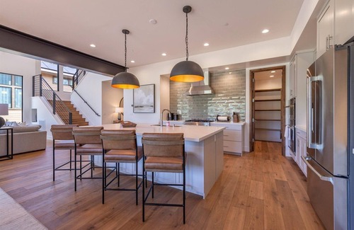 Truckee House | MODERN Mountain Lodge Luxury @ Schaffer's Mill - STUNNING, NEW 4-bedroom