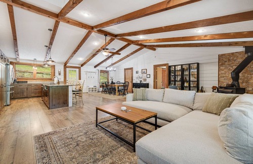 Candler Cabin | Modern Mountainside Cabin | Hot Tub, Game Room + Biltmore Pass Near Asheville