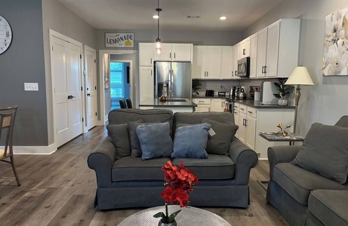 Dunean Apartment | Modern Near Downtown & Hospitals – Greenville Stay