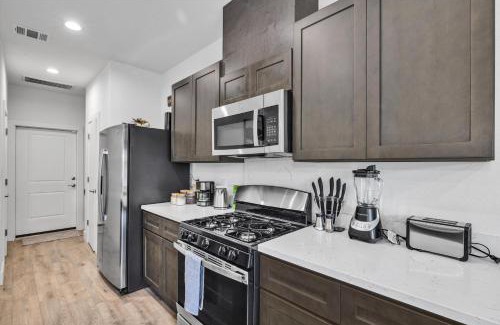 Northside House | Modern New Build Home Yard Bbq Games Desks Wifi
