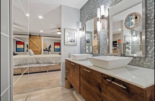 Del Mar Condo | Modern Ocean View Condo in Del Mar - Luxury Amenities