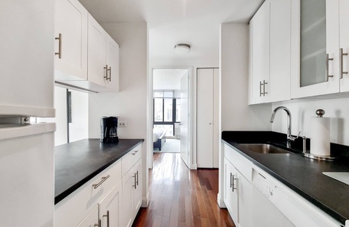 Flatiron District Apartment | Modern One Bed In Gramercy Park High-Rise