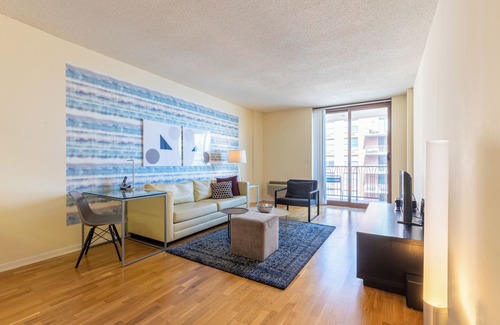 Hoboken Apartment | Modern One Bedroom in Hoboken - 20 Mins to NYC