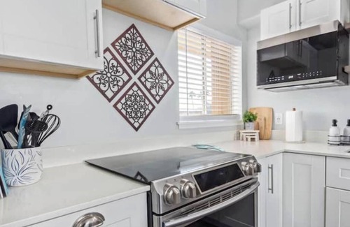 Encanto Condo | Modern PHX Condo Near Light Rail