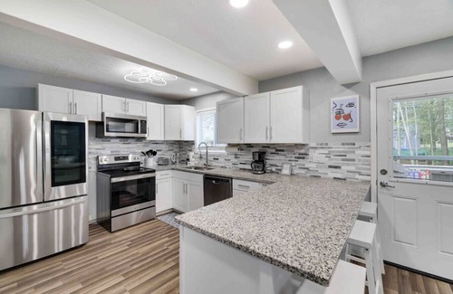 Tobyhanna House | Modern Poconos Central Cozy 5BR Home - Game Room