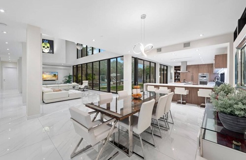 Country Club Section Villa | Modern Pool Oasis 5BR/7BTH Villa