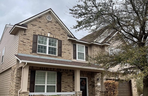 San Antonio House | Modern PRIVATE ROOMS by Alamo Ranch, Sea World, Fiesta Texas, NW San Antonio