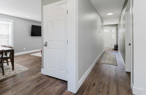 College Heights Apartment | Modern Renovated 3-Bed Near Ann Arbor & Ypsilanti